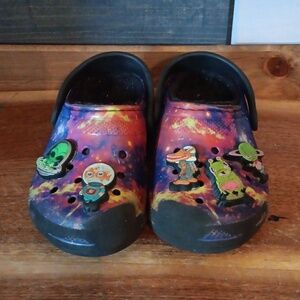 Crocs x Ron English WHIN Lined Clogs - AREA 54 Aliens Universe Little Kids Size